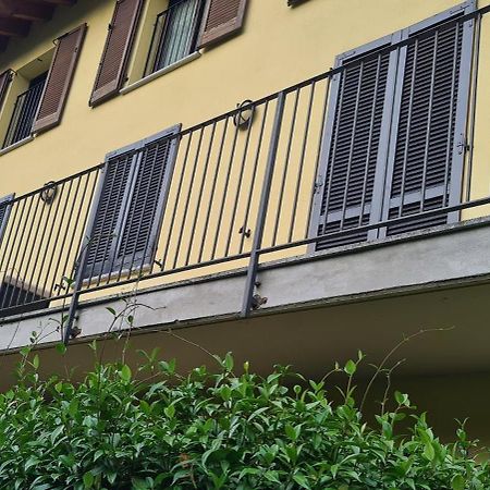 Casa Mirella - Appartamento Zona Bellagio Magreglio Bagian luar foto