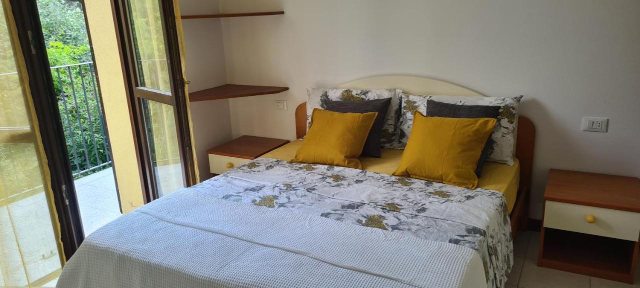 Casa Mirella - Appartamento Zona Bellagio Magreglio Bagian luar foto