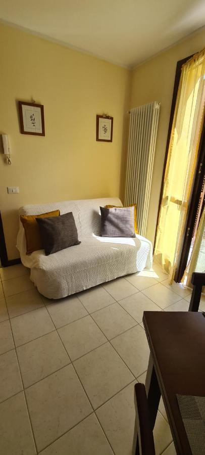 Casa Mirella - Appartamento Zona Bellagio Magreglio Bagian luar foto