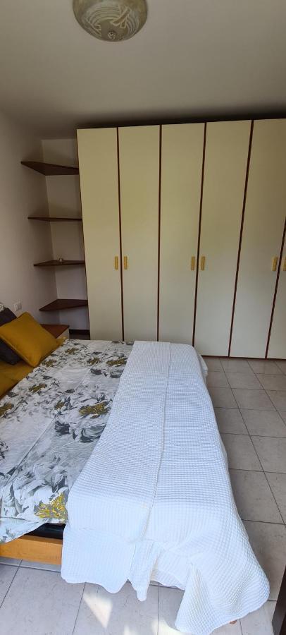 Casa Mirella - Appartamento Zona Bellagio Magreglio Bagian luar foto