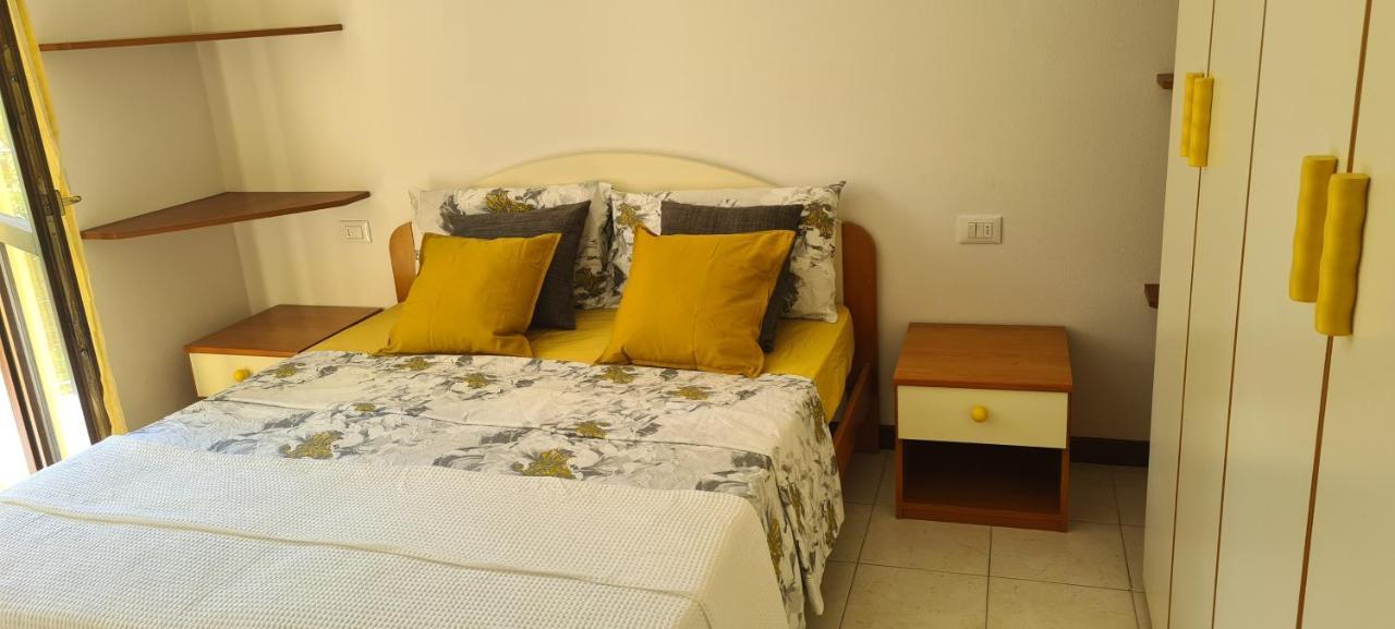 Casa Mirella - Appartamento Zona Bellagio Magreglio Bagian luar foto