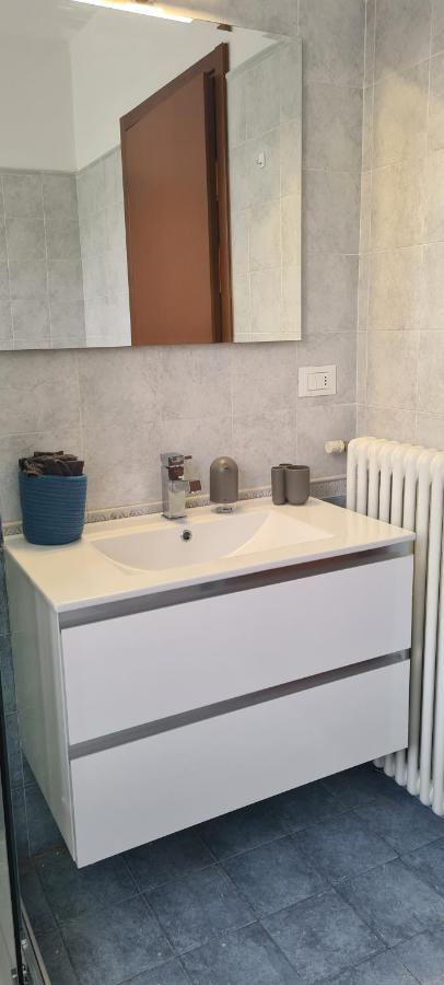Casa Mirella - Appartamento Zona Bellagio Magreglio Bagian luar foto
